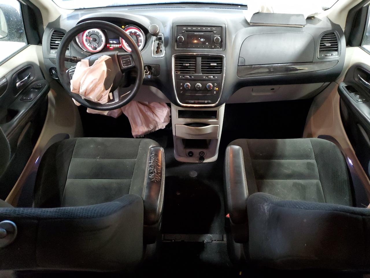 2016 Dodge Caravan - Image 8