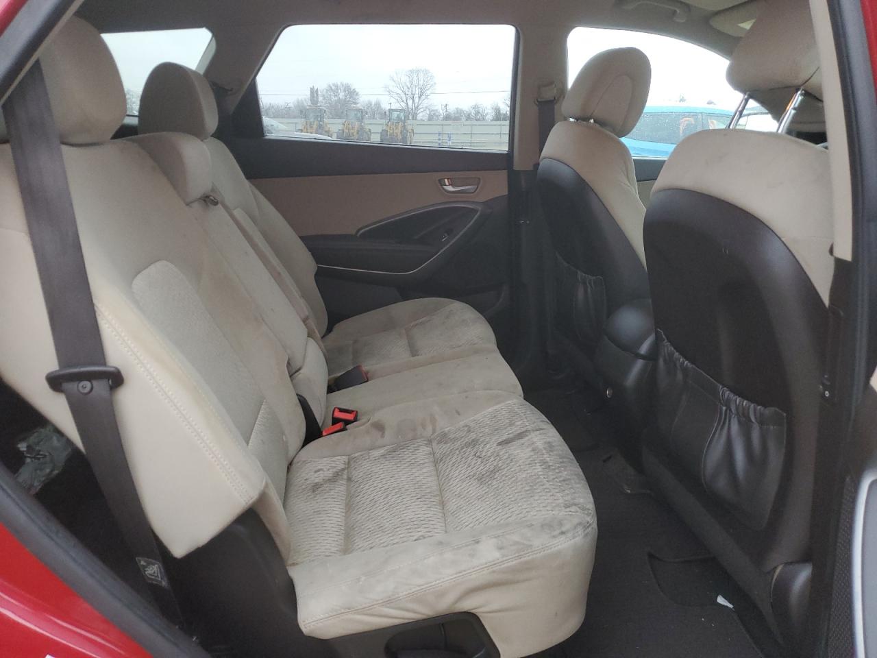 2017 Hyundai Santa Fe - Image 11