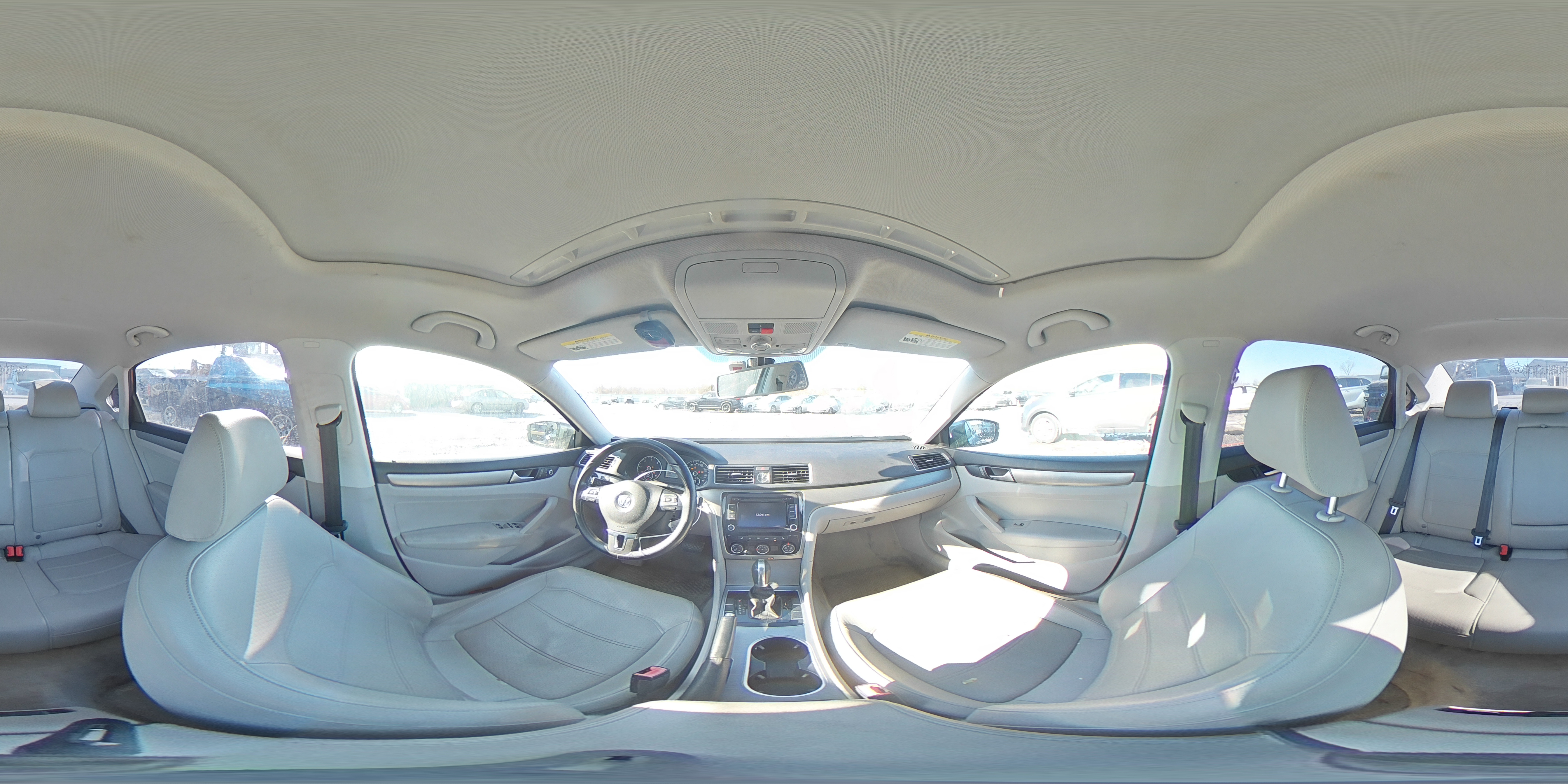 2015 Volkswagen Passat - Image 15