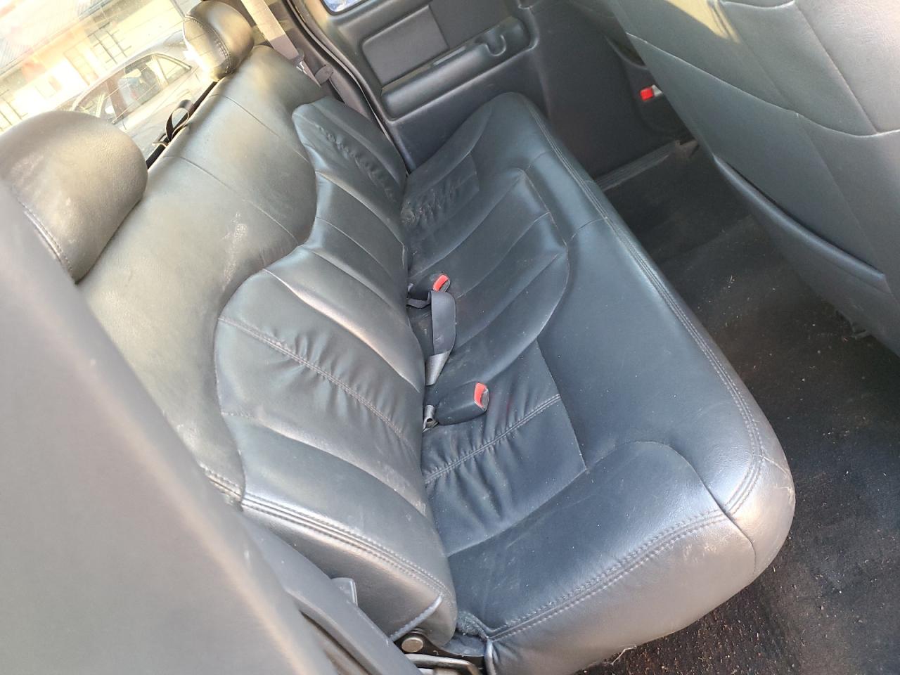 2002 Chevrolet Silverado - Image 10