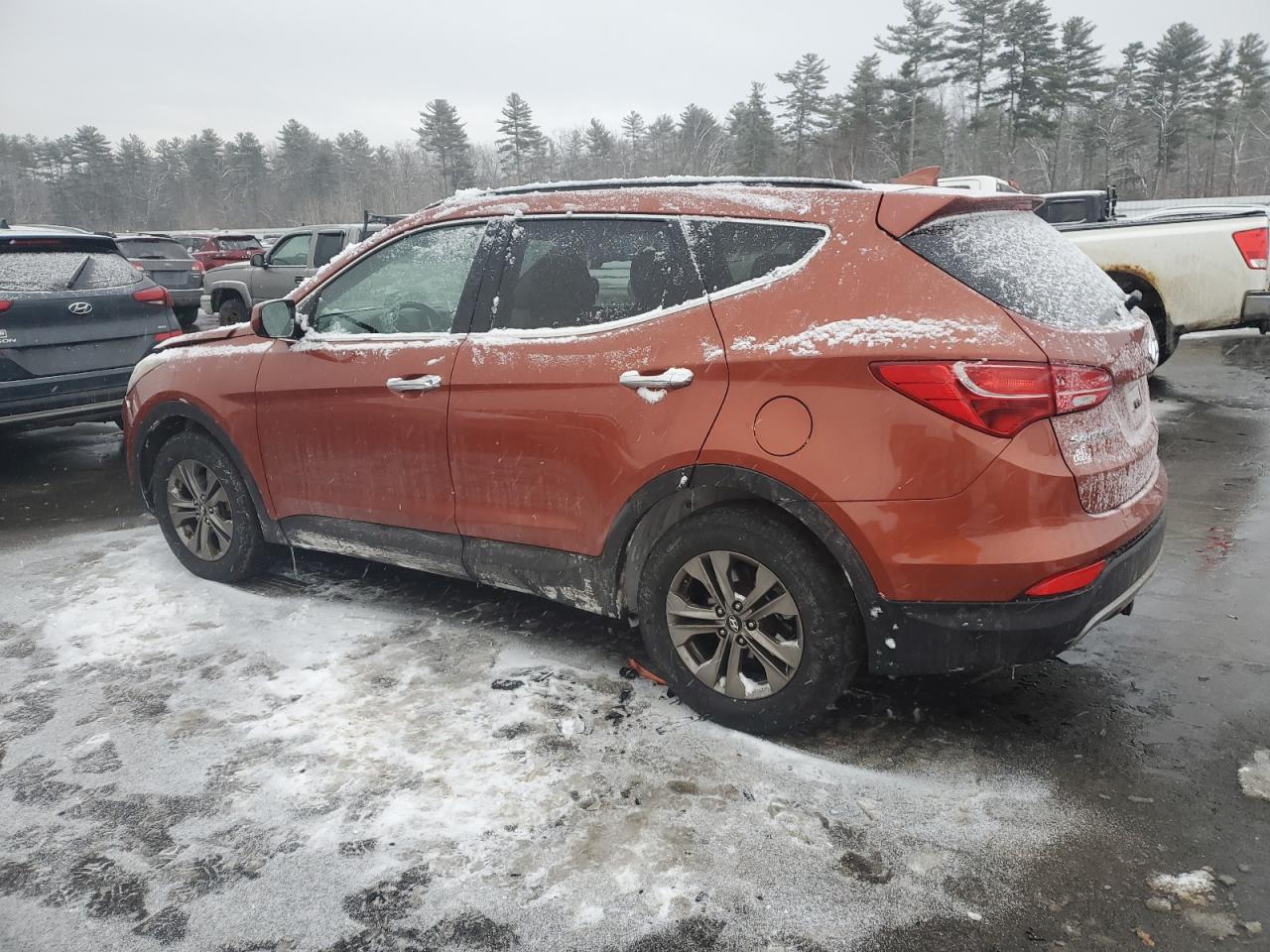 2013 Hyundai Santa Fe - Image 2