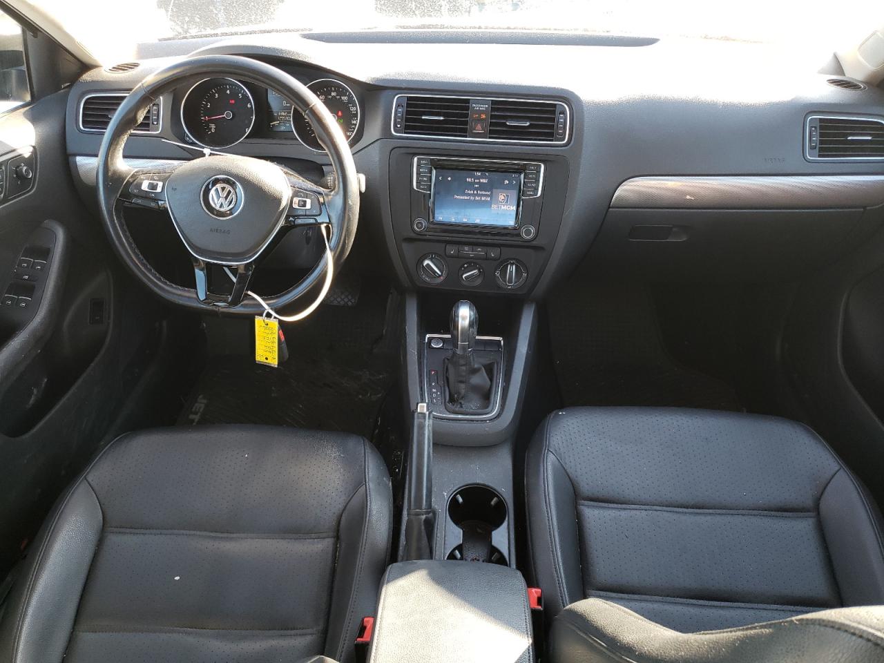 2016 Volkswagen Jetta - Image 8