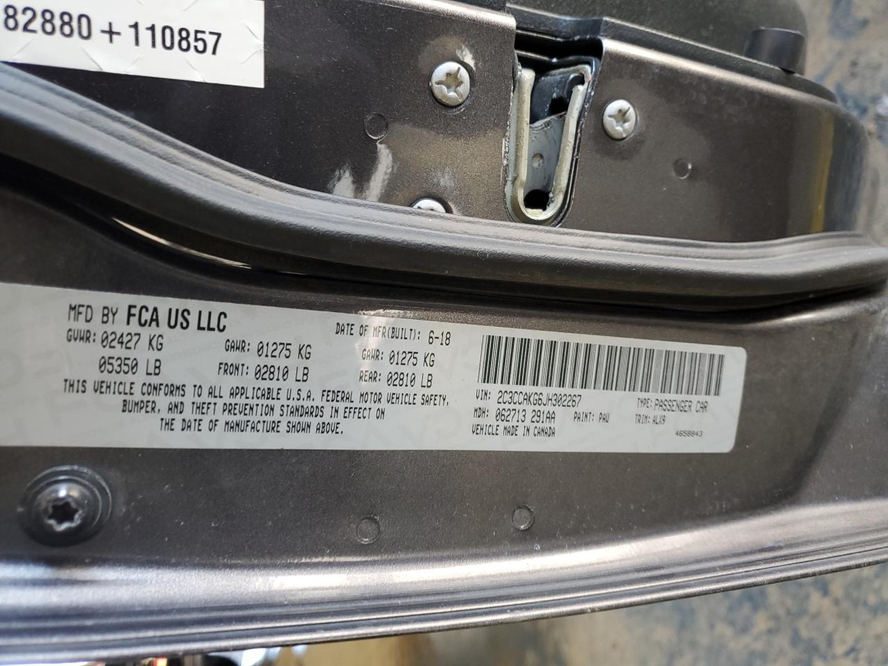 2018 Chrysler 300 - Image 12