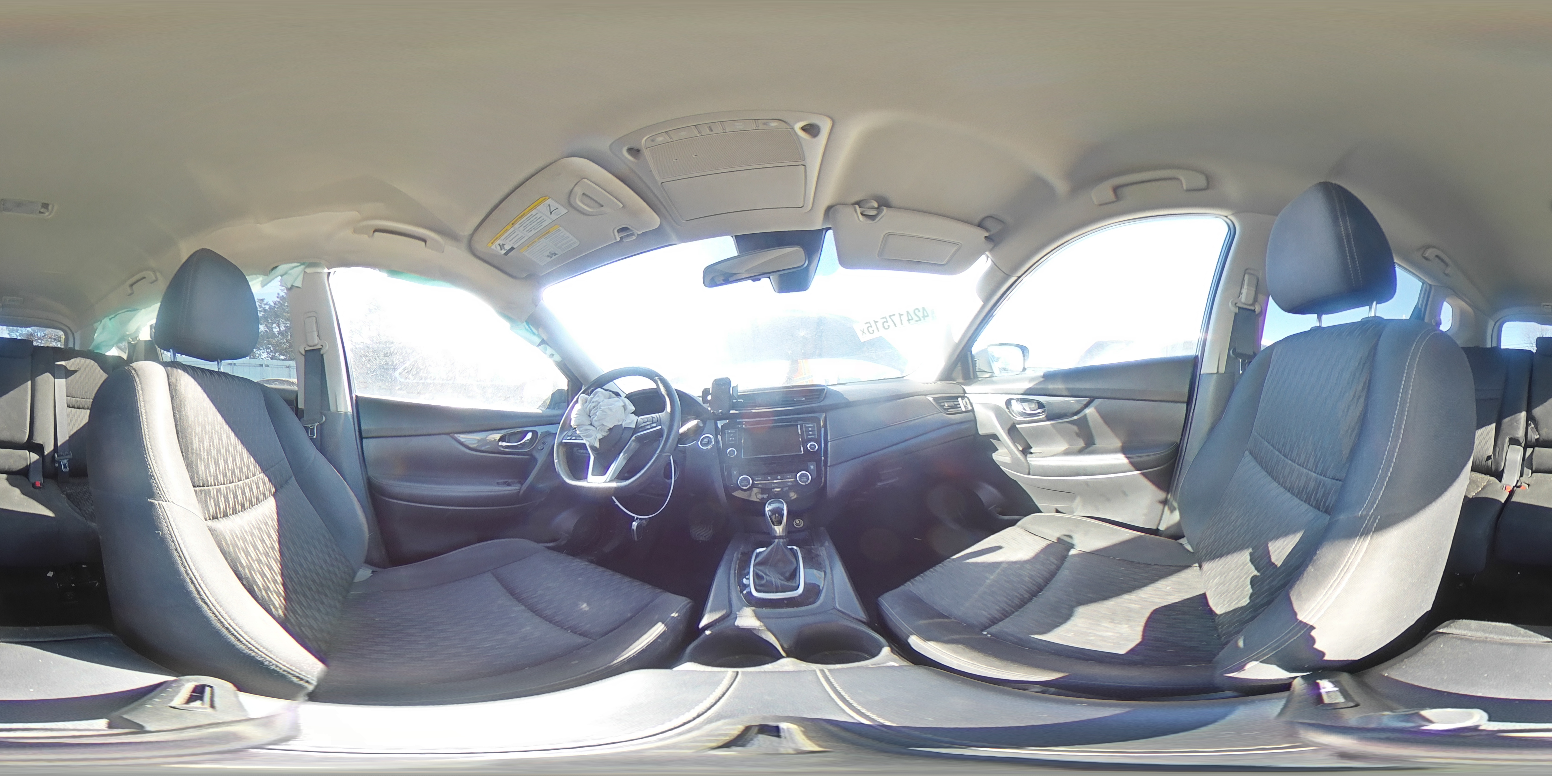 2019 Nissan Rogue - Image 14