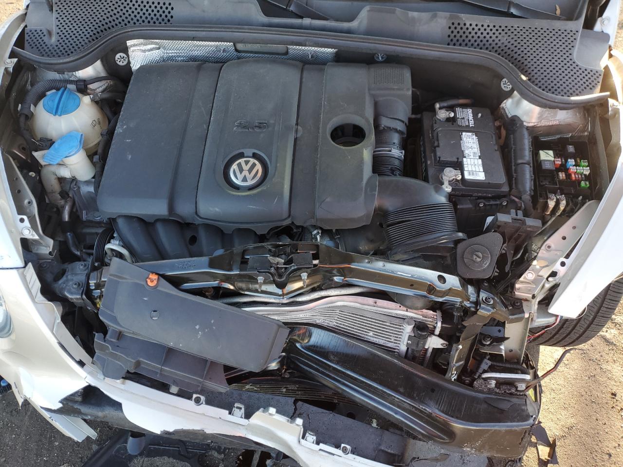2012 Volkswagen Beetle VIN: 3VWJP7AT5CM636946 Lot: 49774645