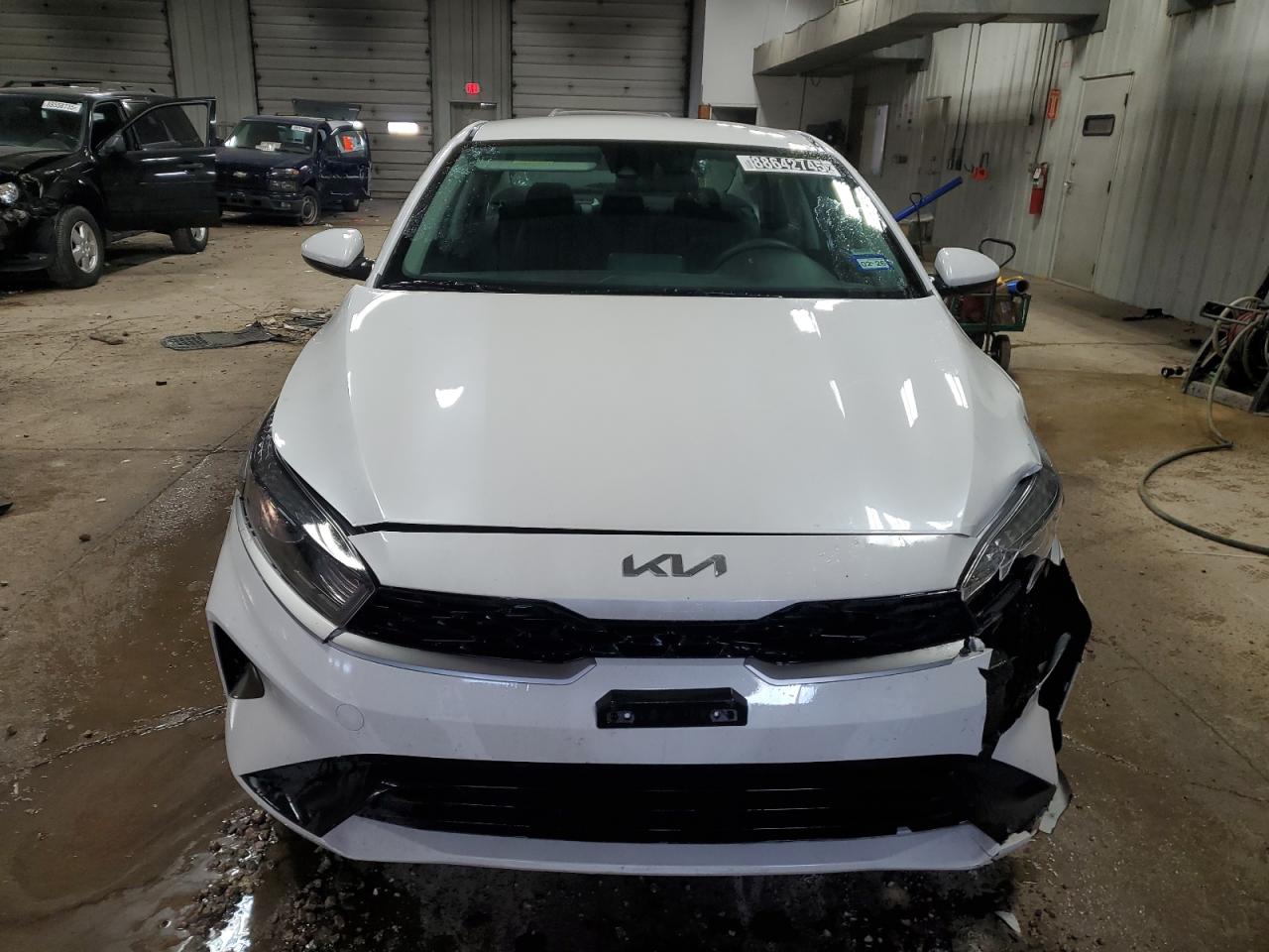 2024 Kia Forte - Image 5