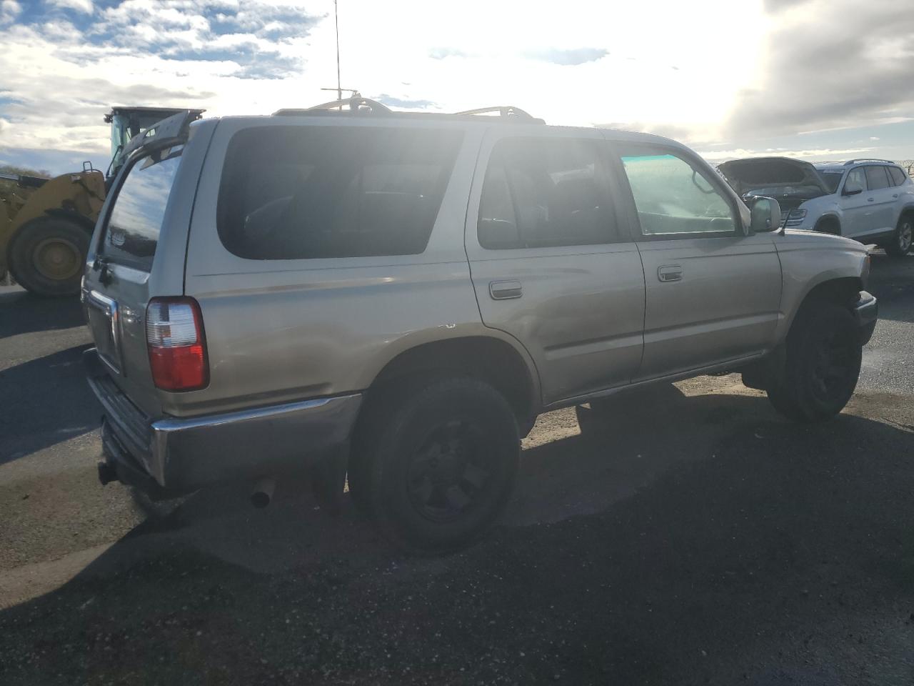 2002 Toyota 4Runner - Image 3
