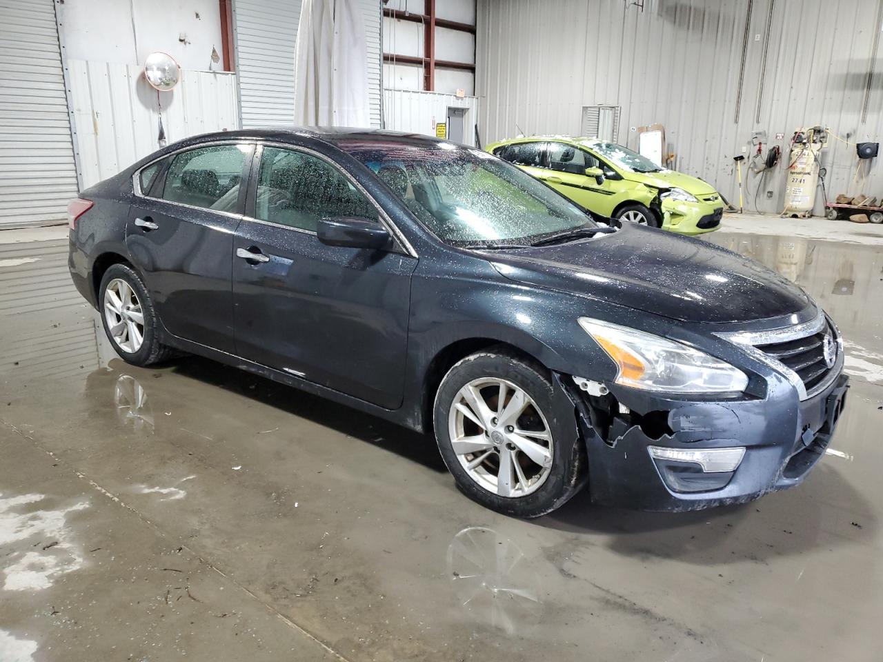 2013 Nissan Altima - Image 4