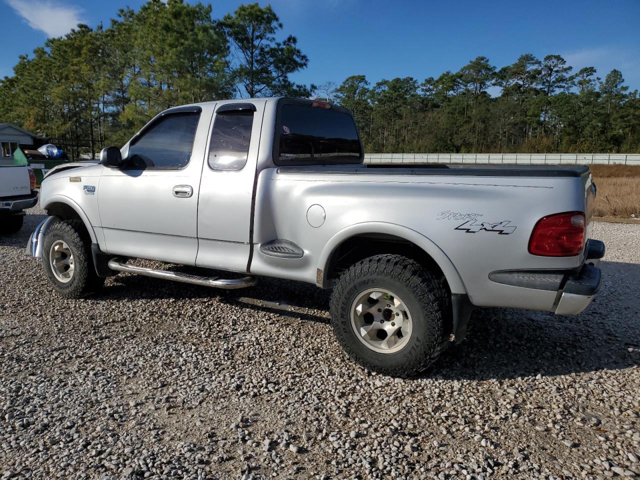 2002 Ford F-150 - Image 2
