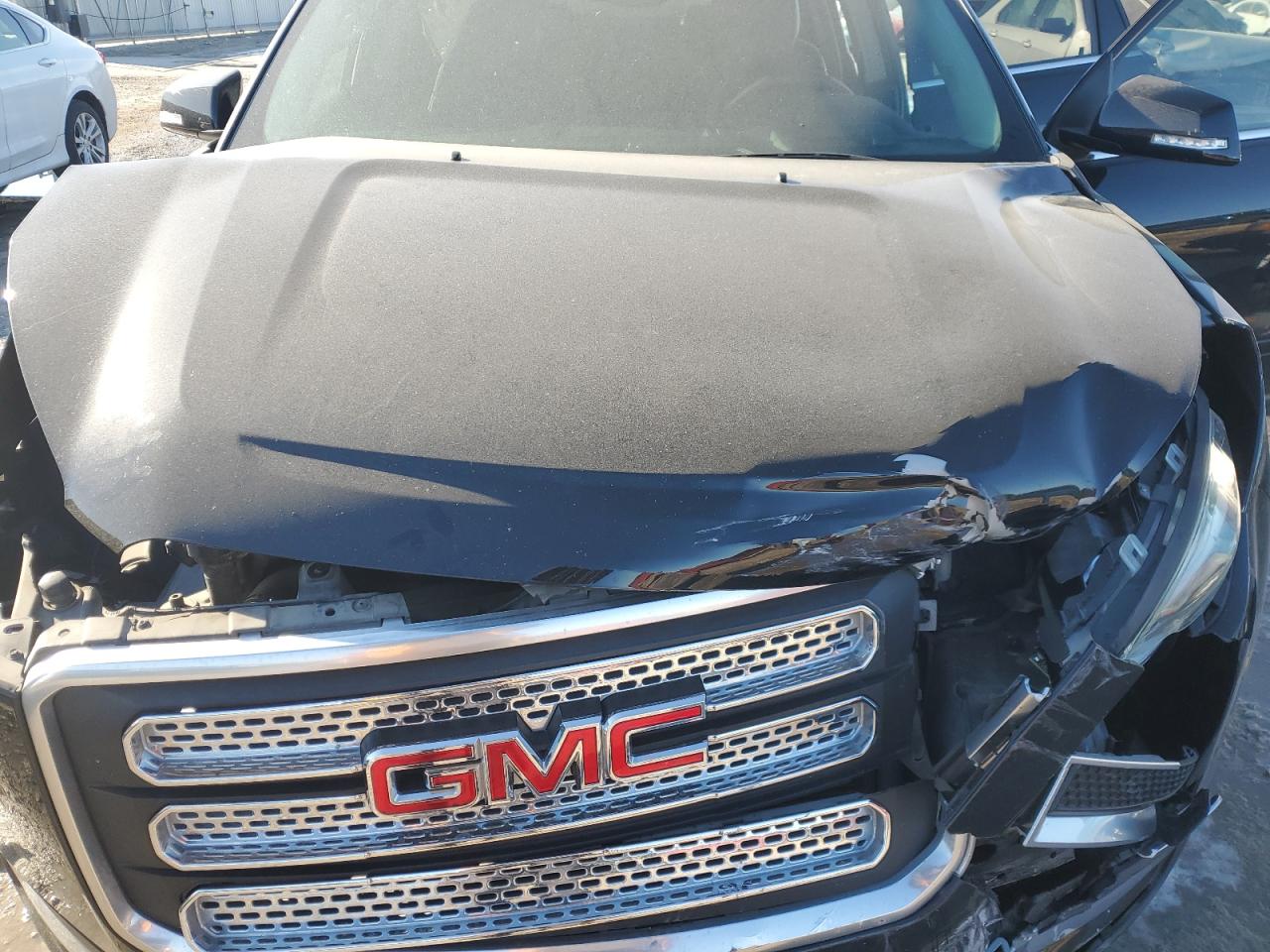 2017 GMC Acadia - Image 12