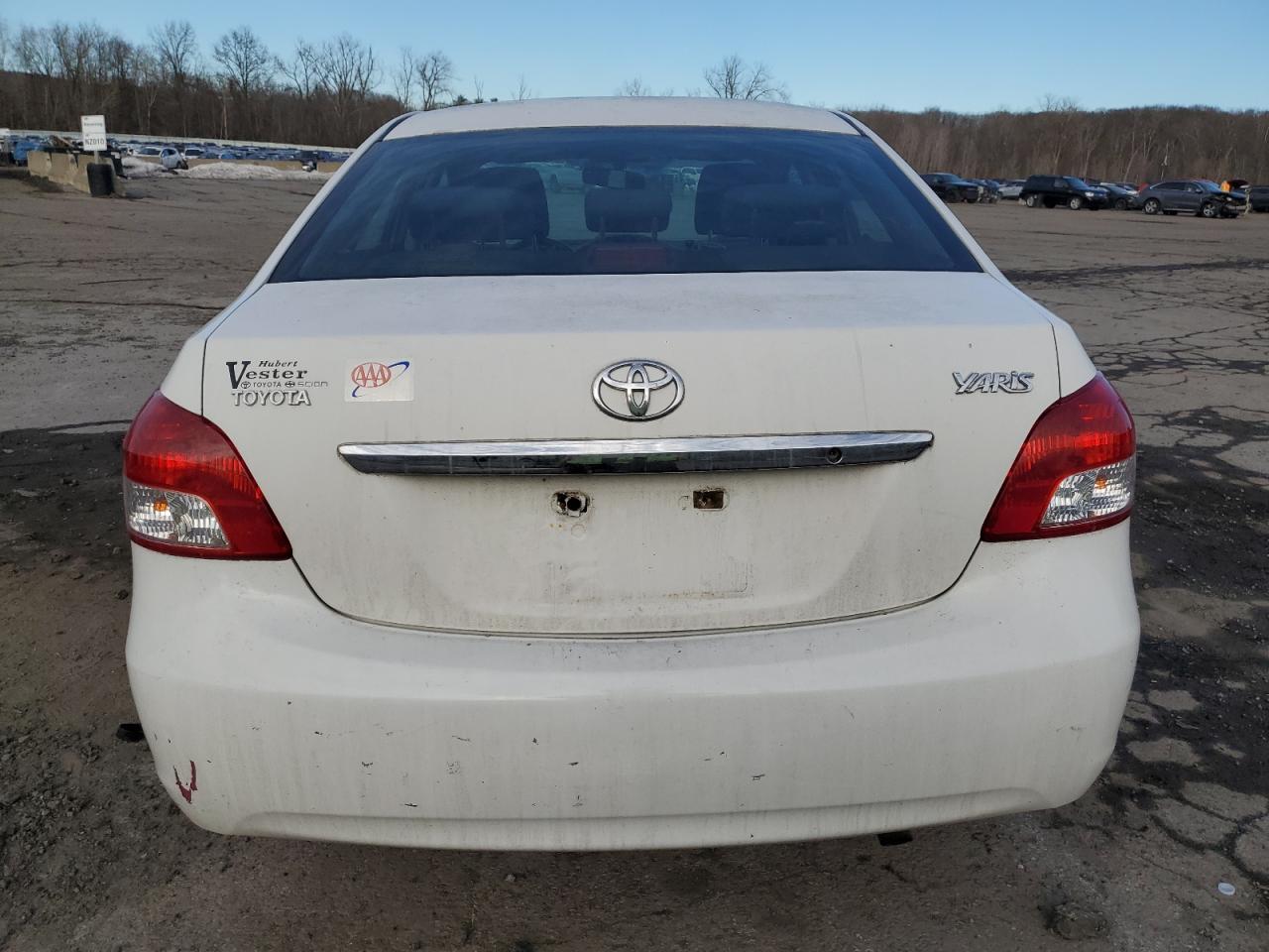 2010 Toyota Yaris - Image 6