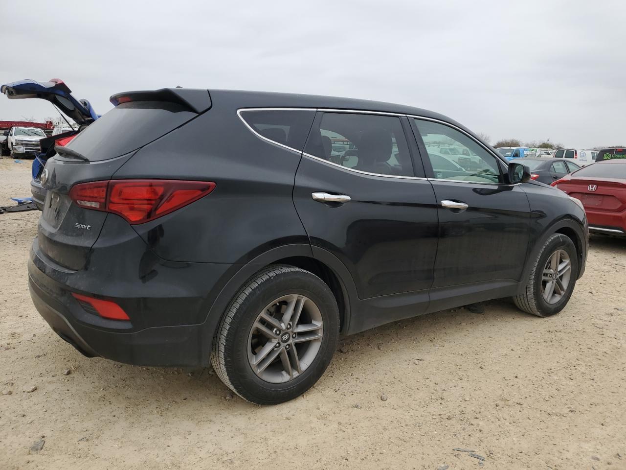 VIN 5NMZT3LB8JH059750 2018 HYUNDAI SANTA FE no.3