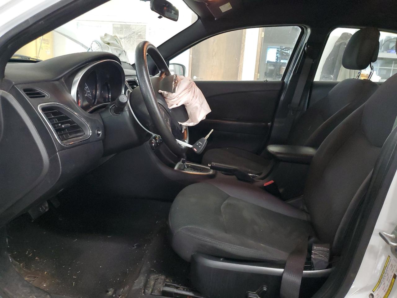 2012 Chrysler 200 - Image 7