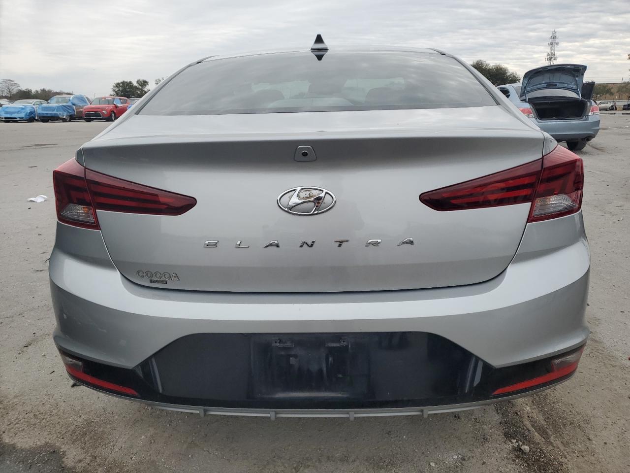 2020 Hyundai Elantra - Image 6