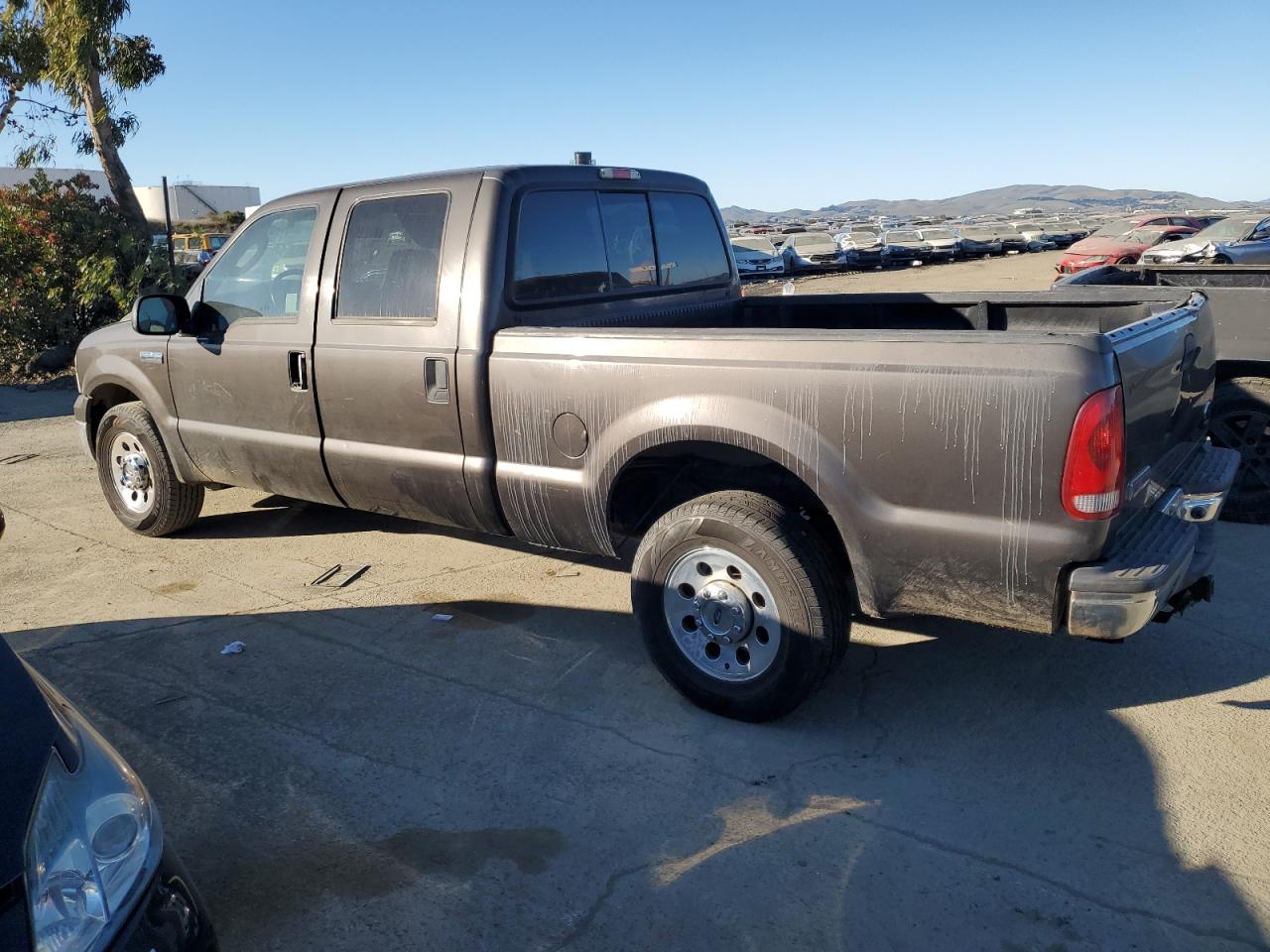 2005 Ford F250 - Image 2