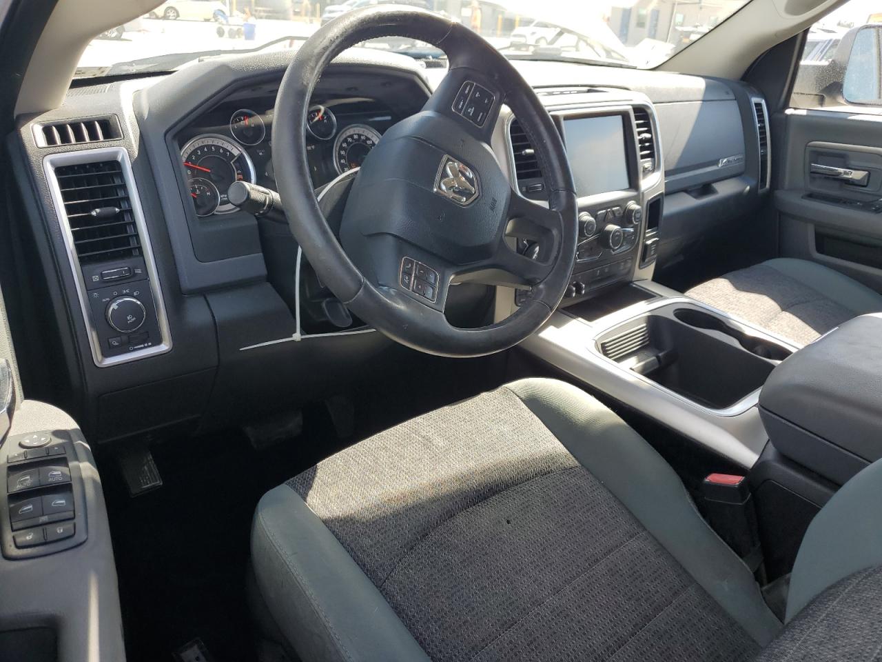 2016 RAM 1500 - Image 8