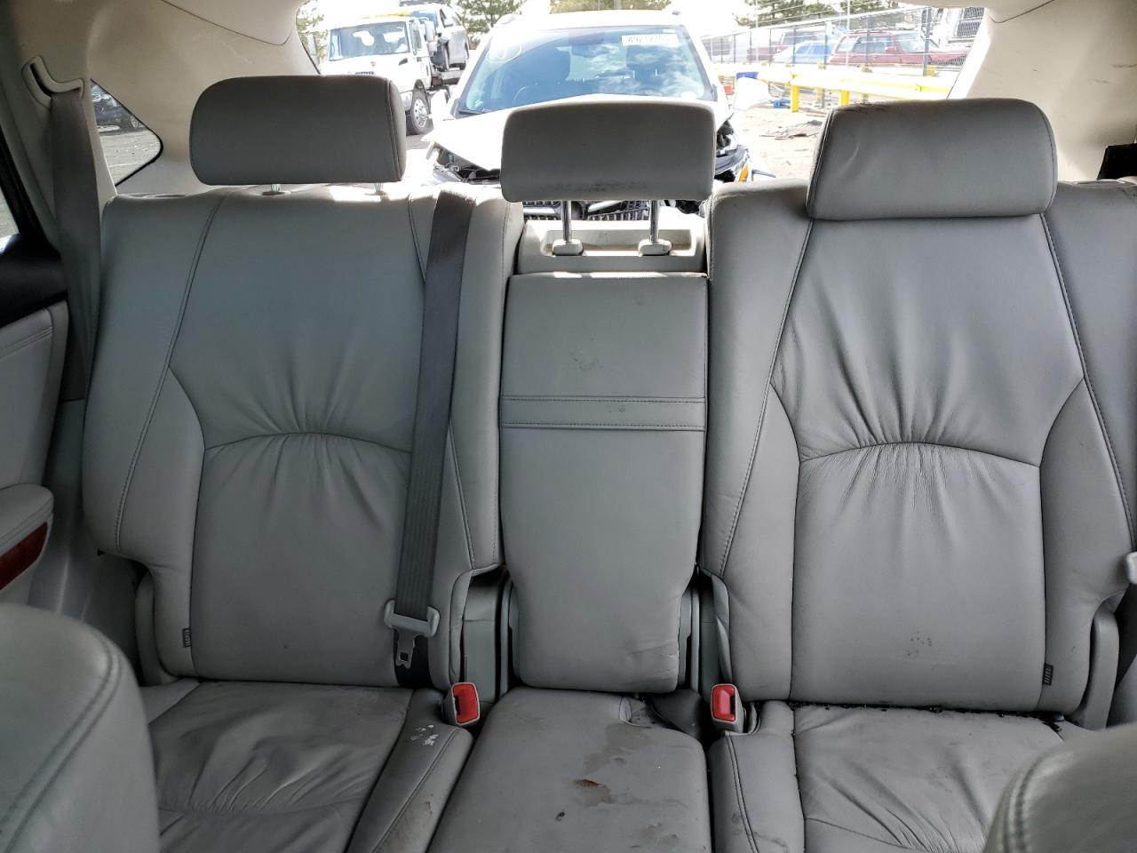 2004 Lexus RX - Image 10