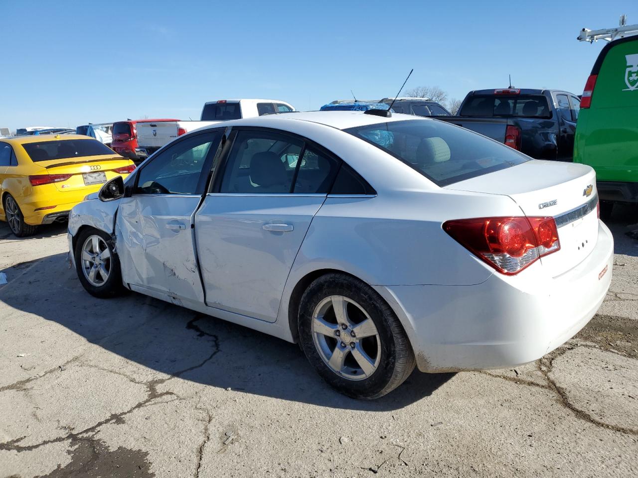 2016 Chevrolet Cruze - Image 2