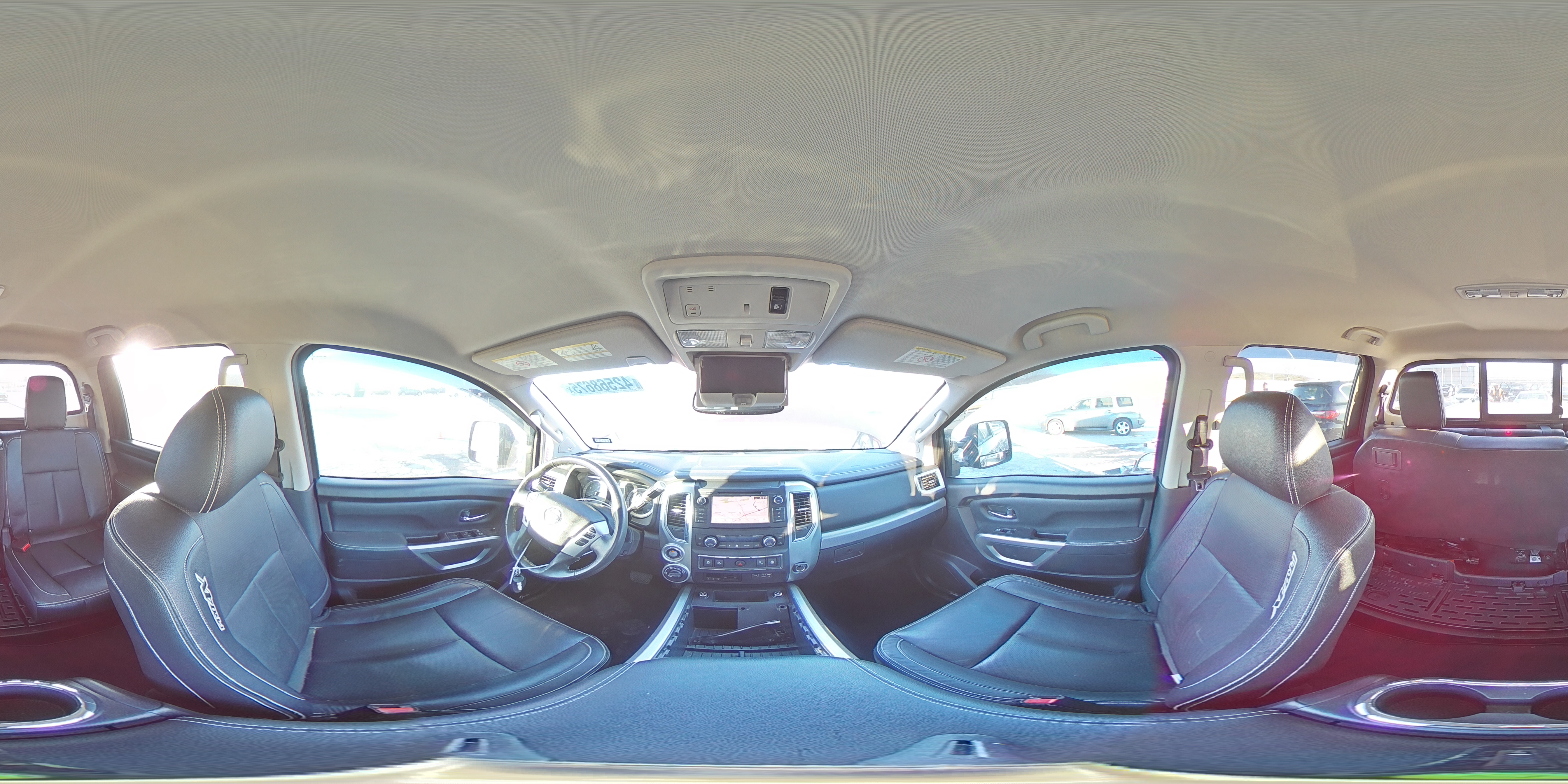 2019 Nissan Titan - Image 15