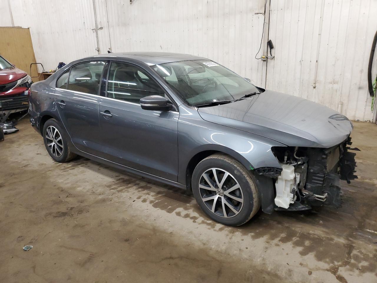 2017 Volkswagen Jetta - Image 4