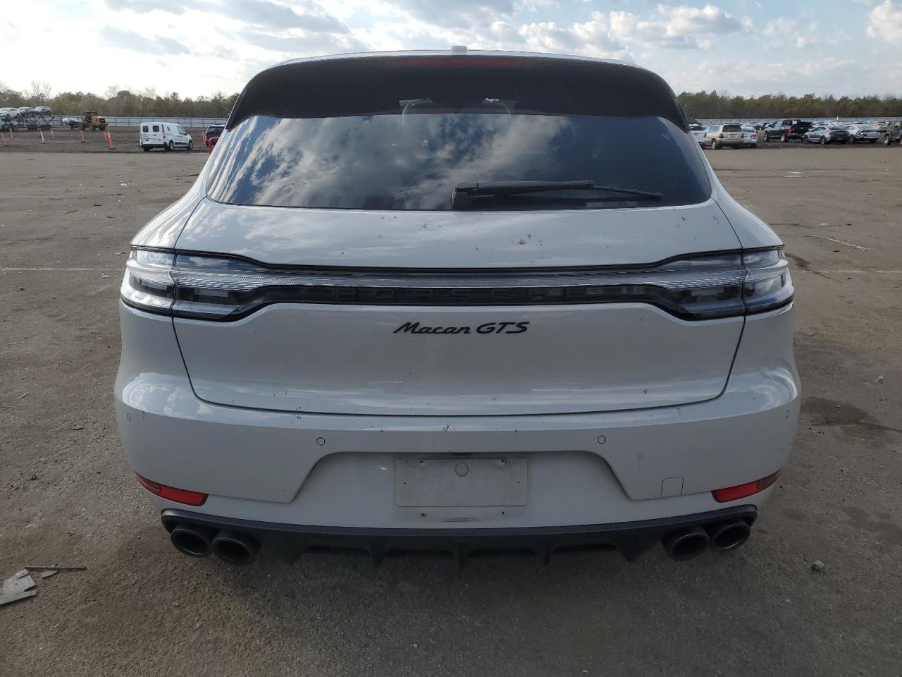 2021 Porsche Macan - Image 6