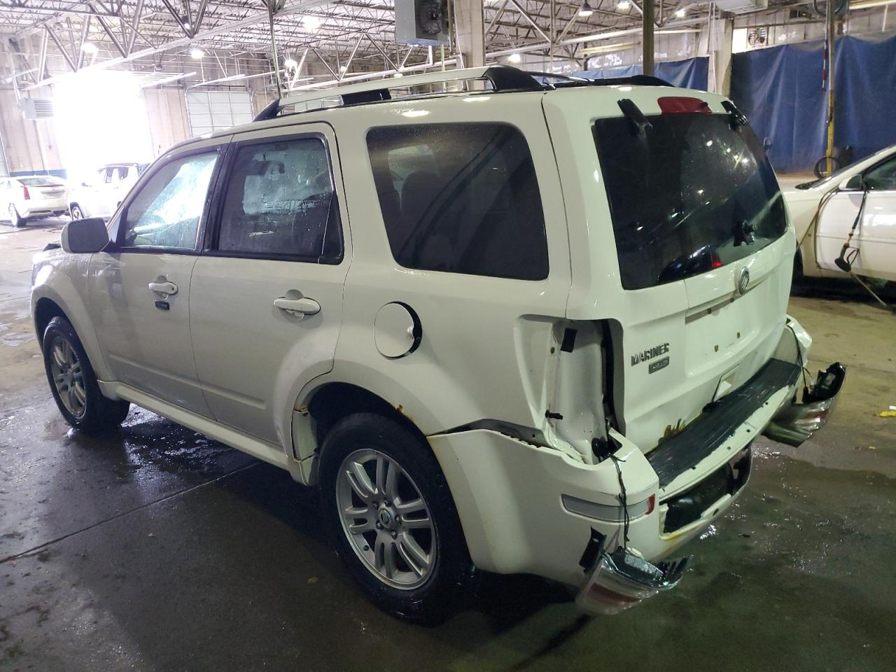 2010 Mercury Mariner - Image 2