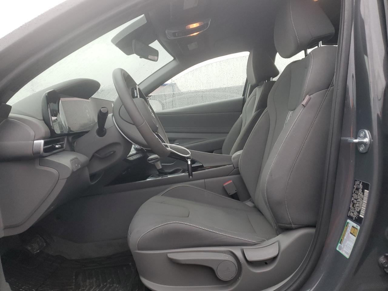 2023 Hyundai Elantra - Image 7