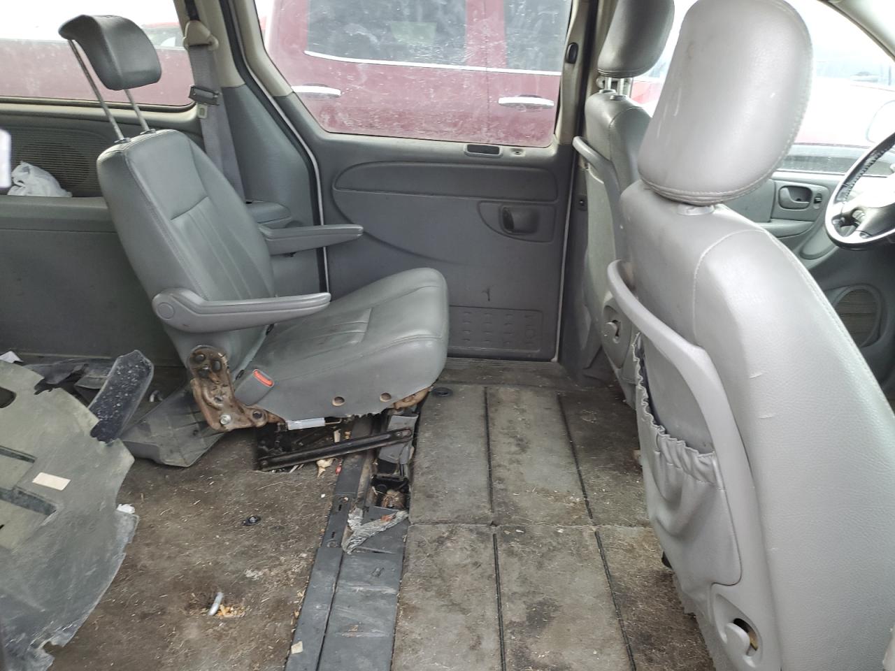 2007 Chrysler Town & Country - Image 11