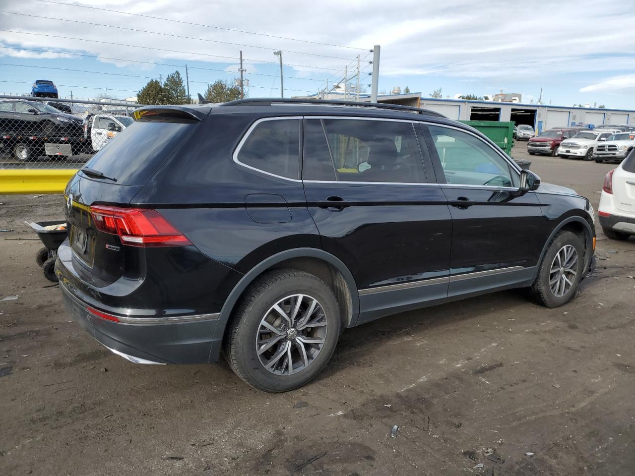 2020 Volkswagen Tiguan - Image 3