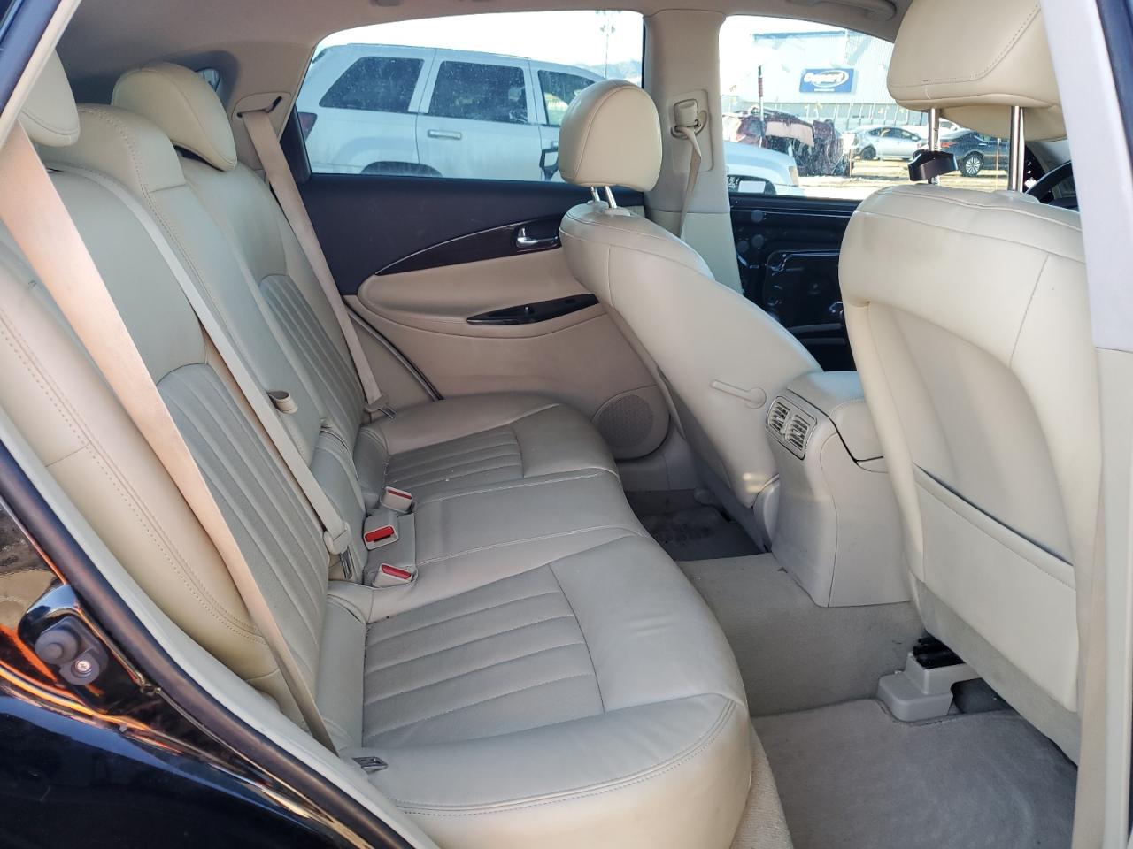 2017 Infiniti QX50 - Image 11