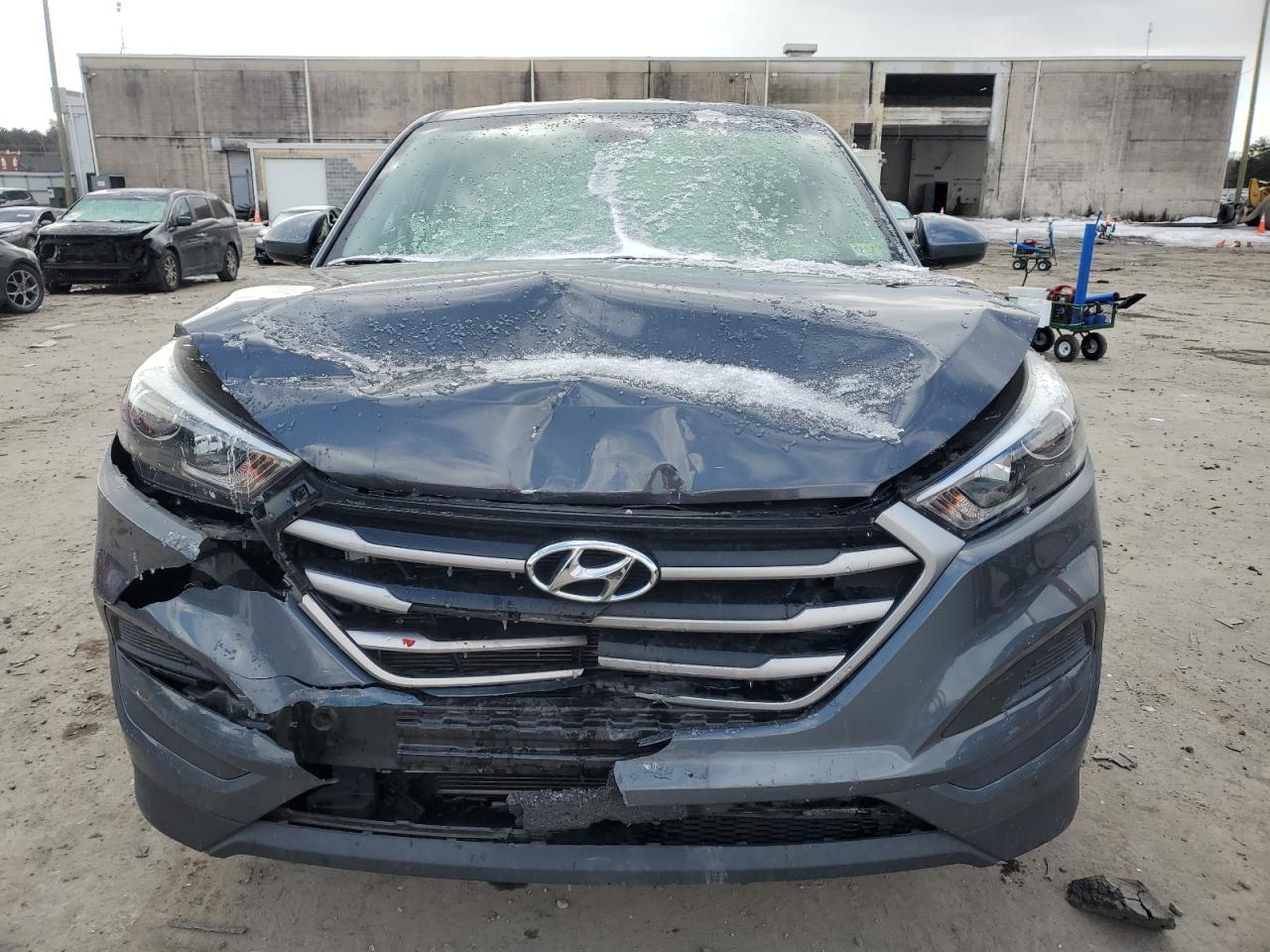 2017 Hyundai Tucson - Image 5