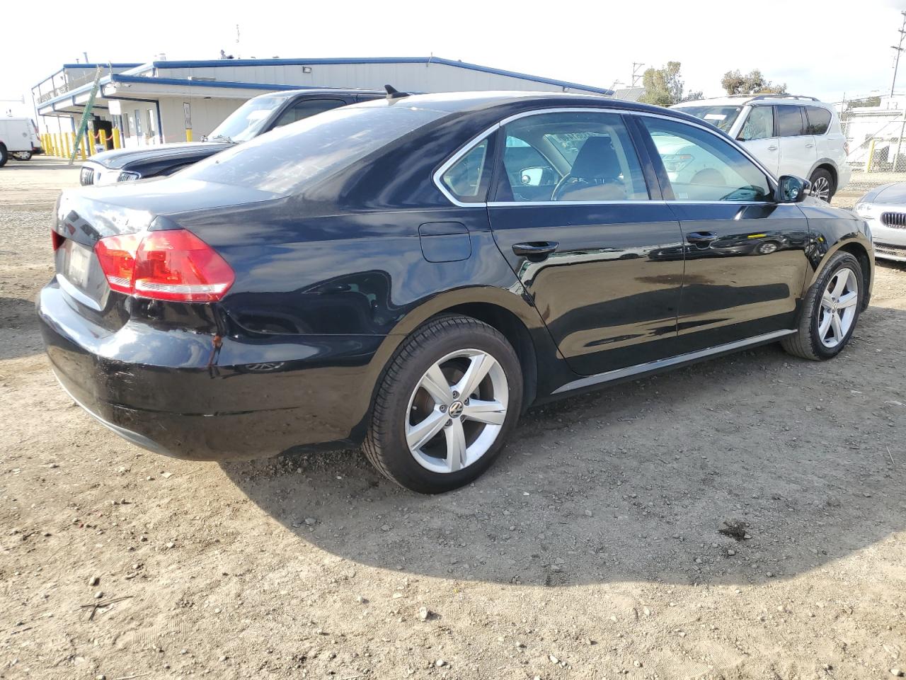 2015 Volkswagen Passat - Image 3
