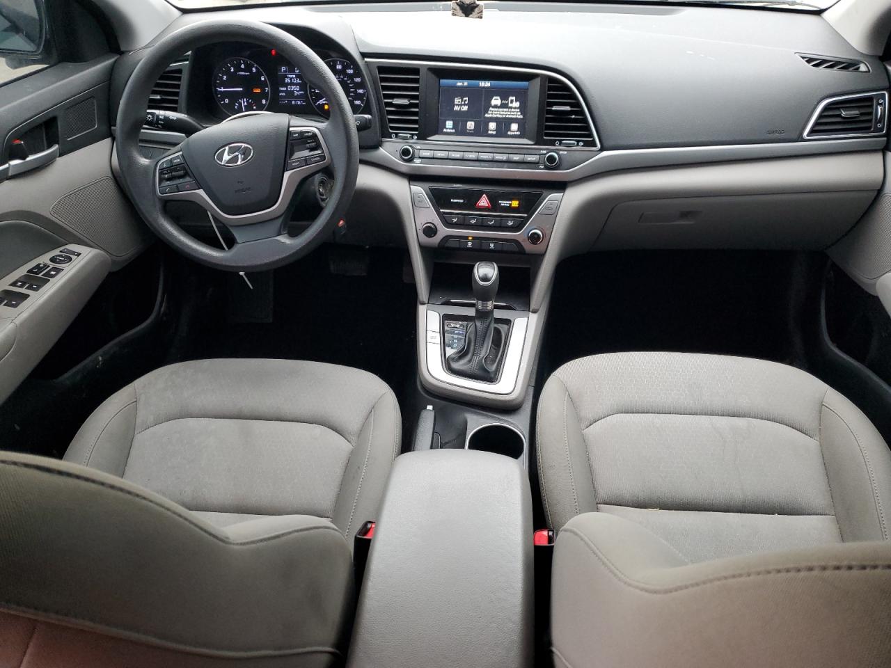 2017 Hyundai Elantra - Image 8