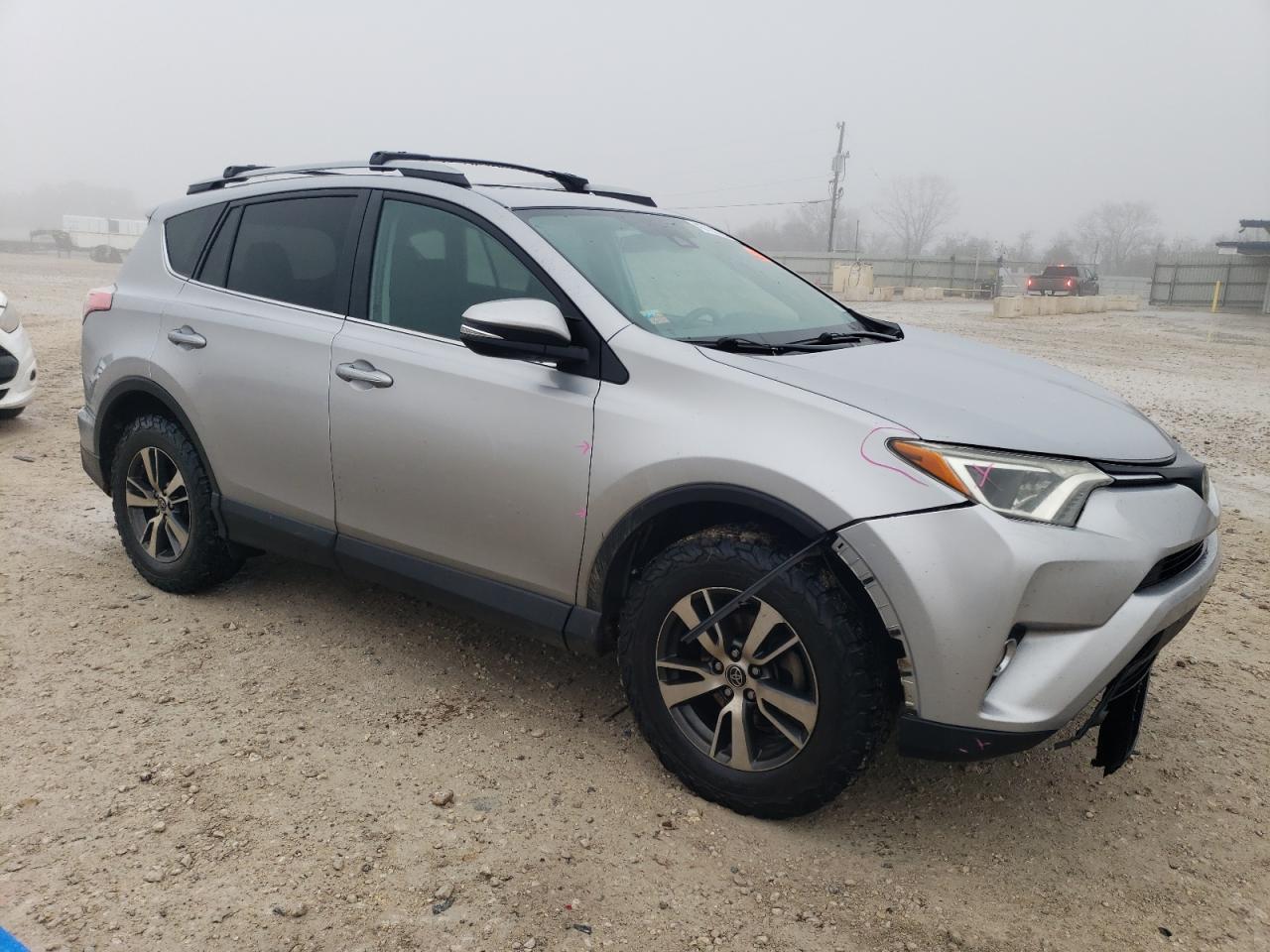 2018 Toyota RAV 4 - Image 4