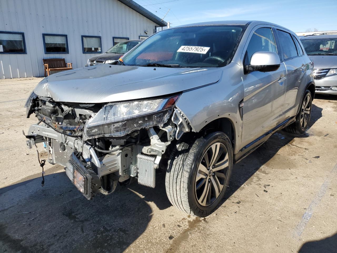 2020 Mitsubishi Outlander - Image 1
