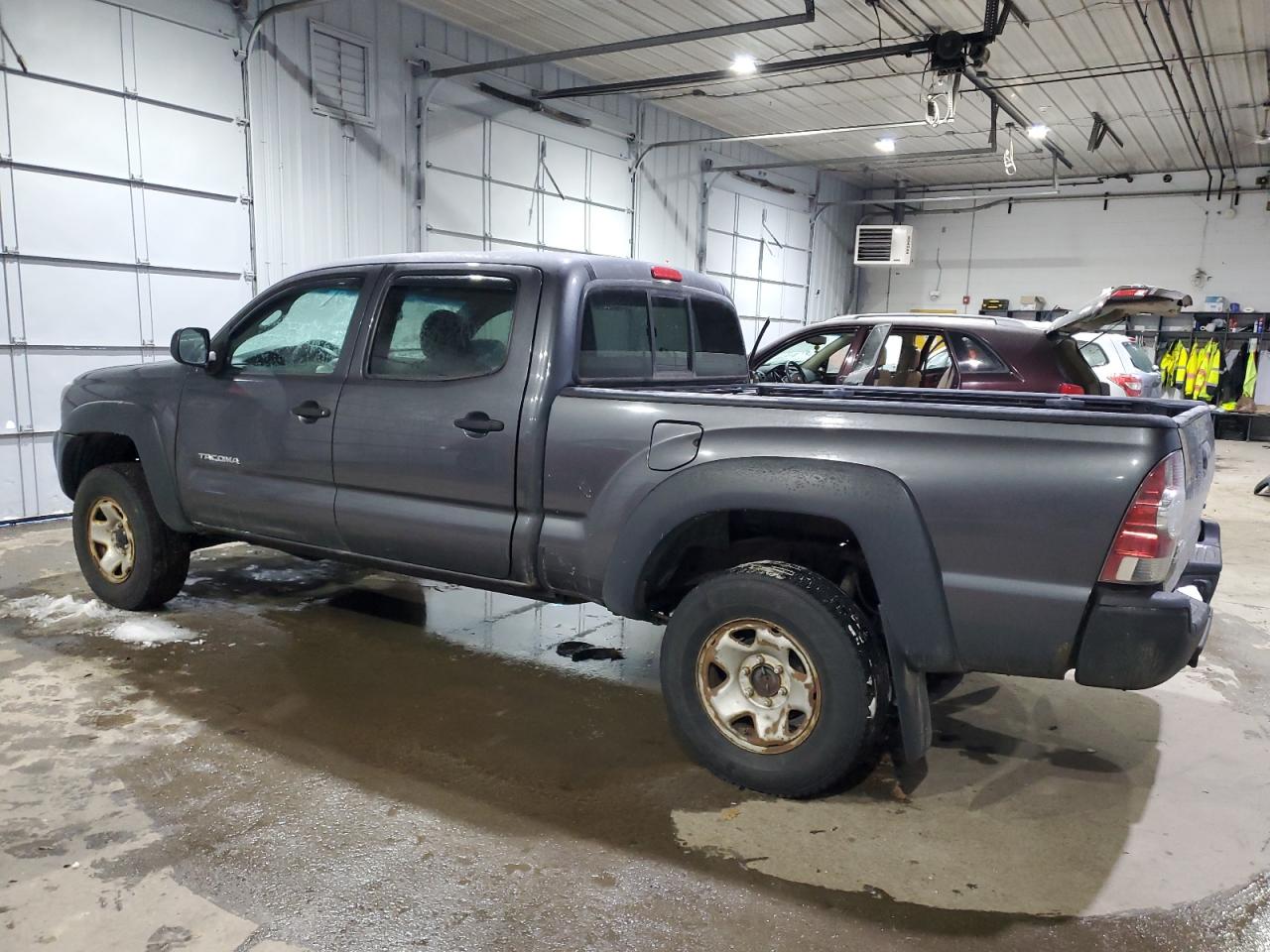 2011 Toyota Tacoma - Image 2
