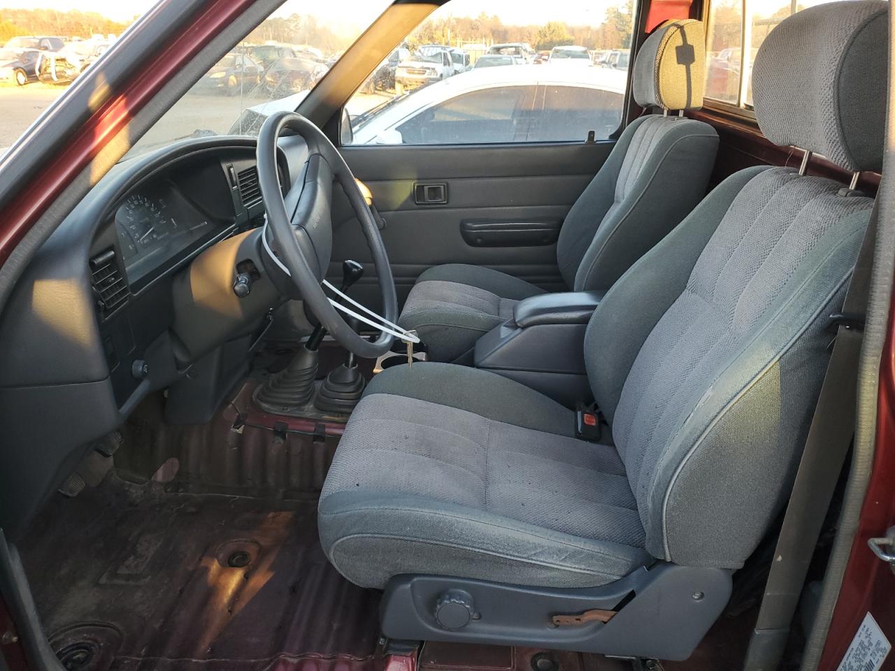 1991 Toyota Pickup - Image 7
