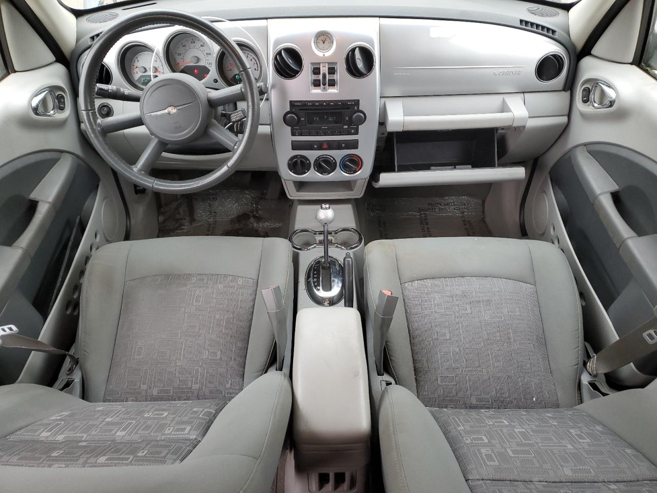 2010 Chrysler PT Cruiser - Image 8