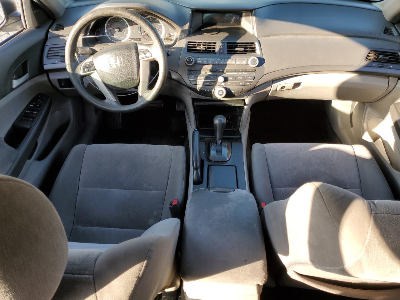 2010 Honda Accord - Image 8