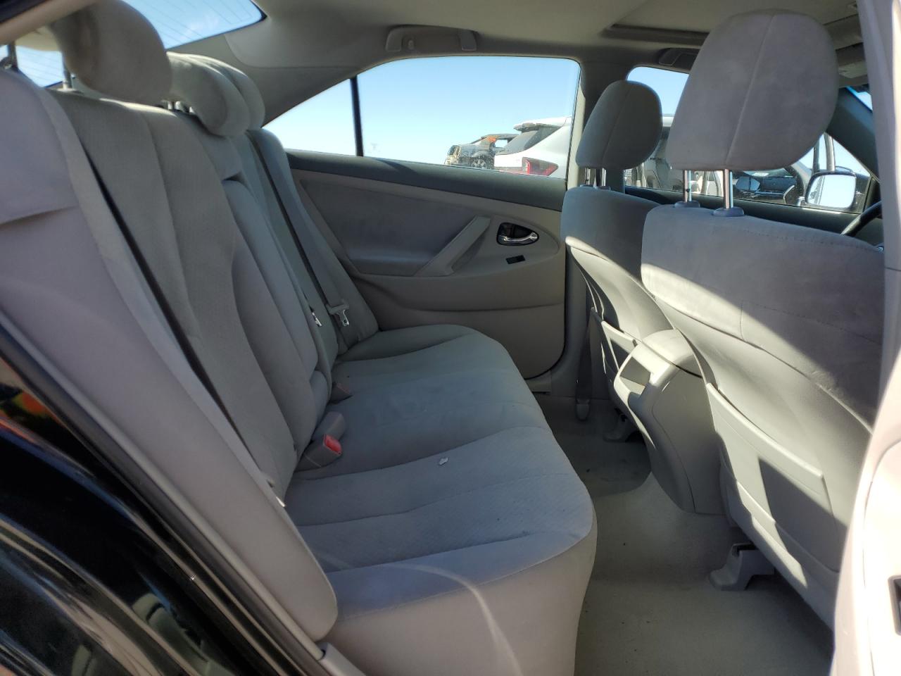 2009 Toyota Camry - Image 10