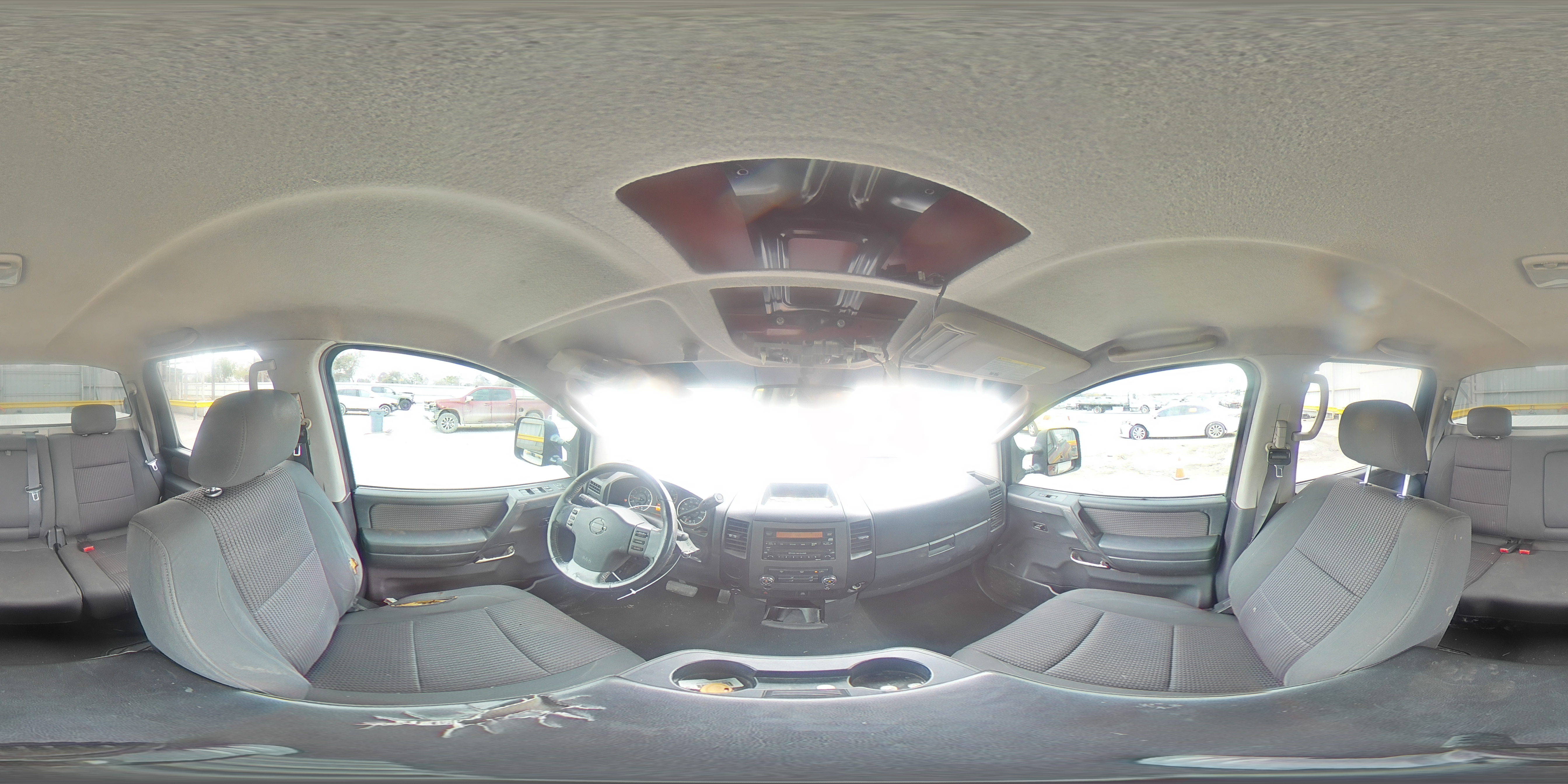 2009 Nissan Titan - Image 13