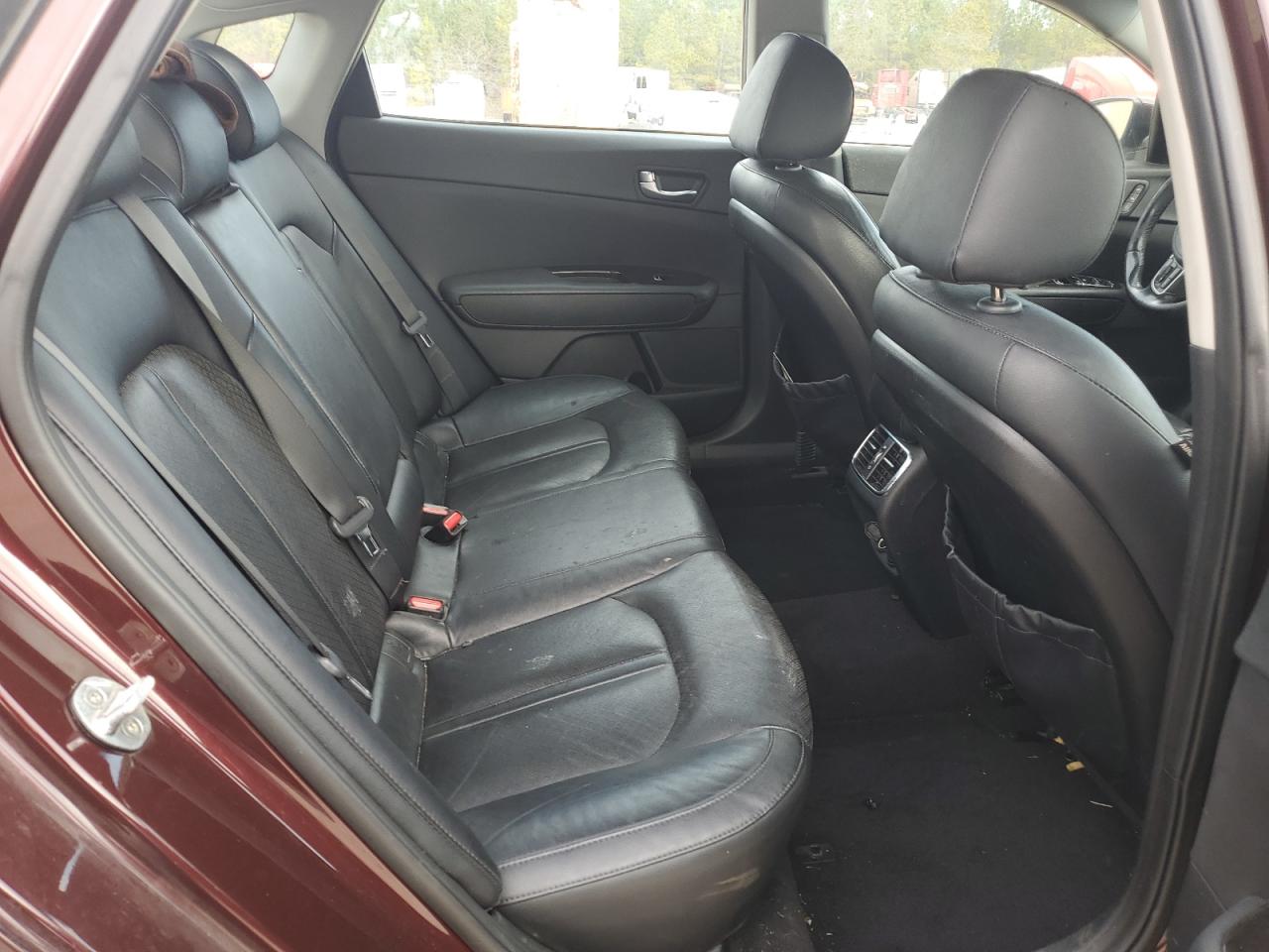 2016 Kia Optima - Image 10