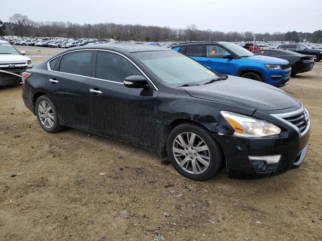 2015 Nissan Altima - Image 4