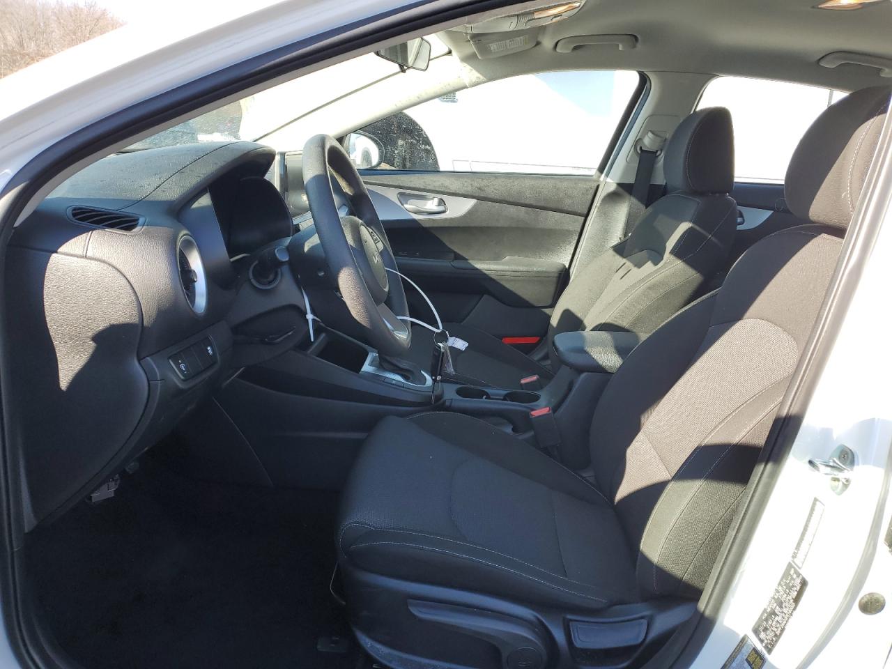 2023 Kia Forte - Image 7