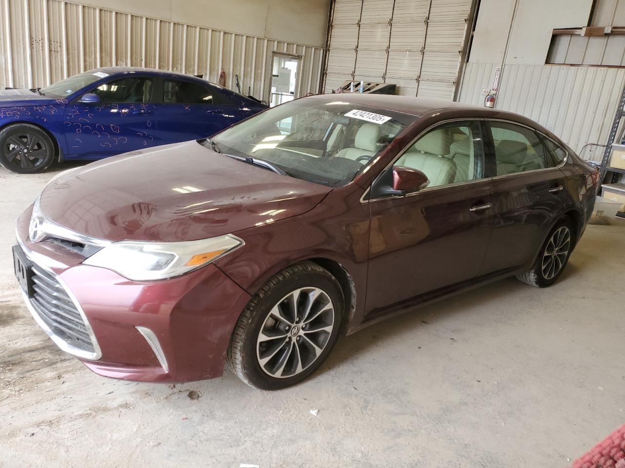 2016 Toyota Avalon - Image 1