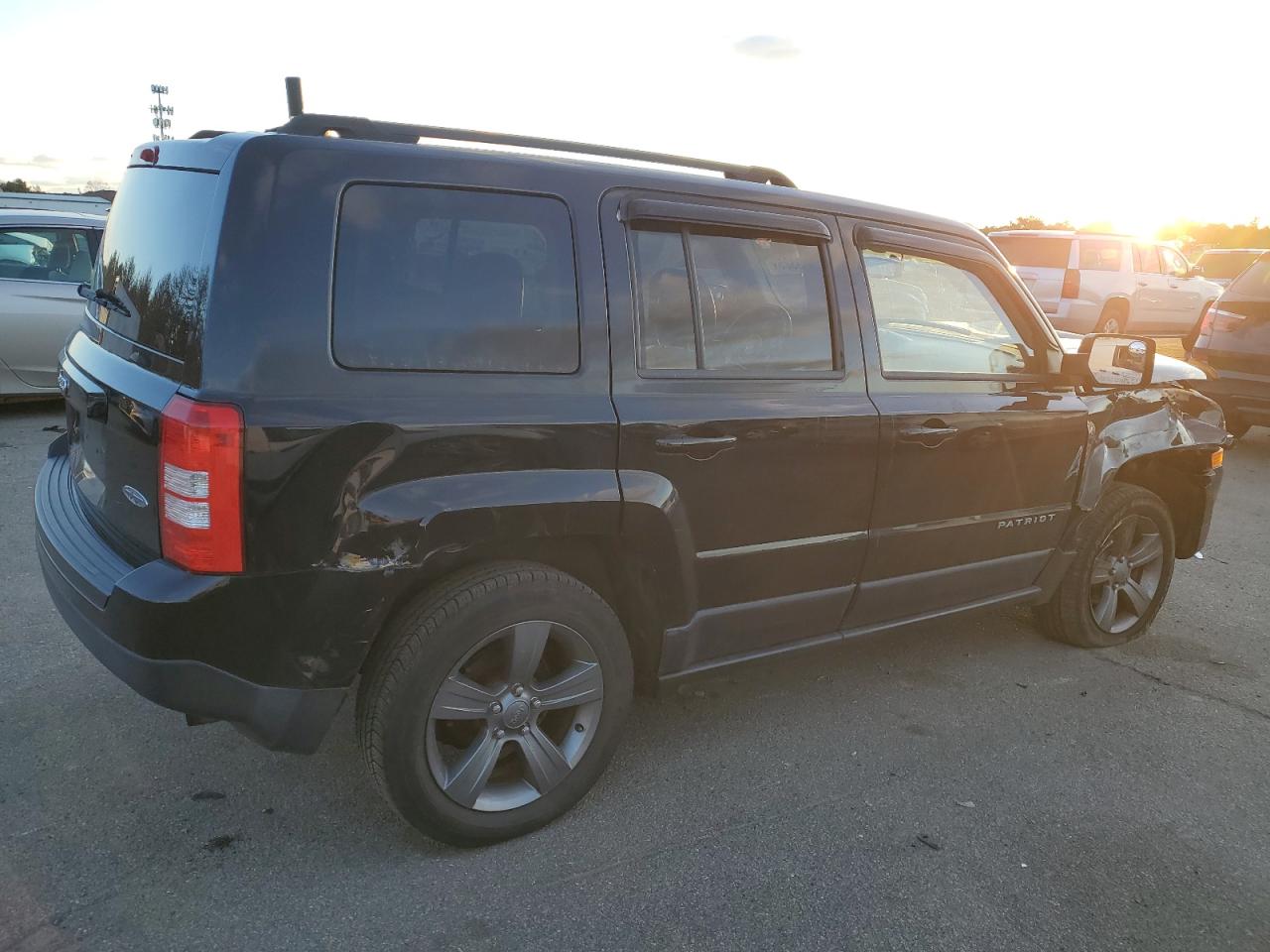 2015 Jeep Liberty (Patriot) - Image 3