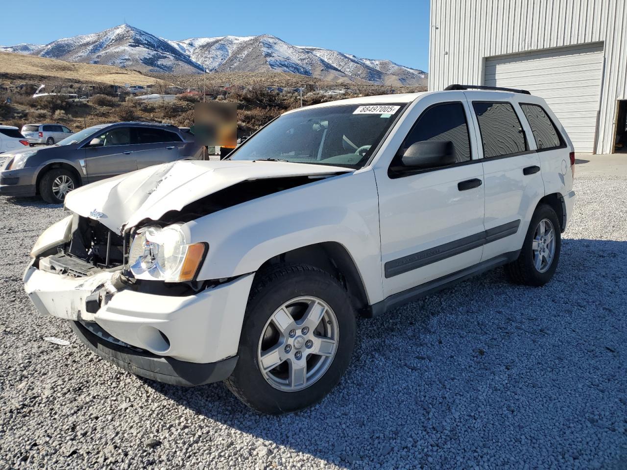 2005 Jeep Grand Cherokee - Image 1