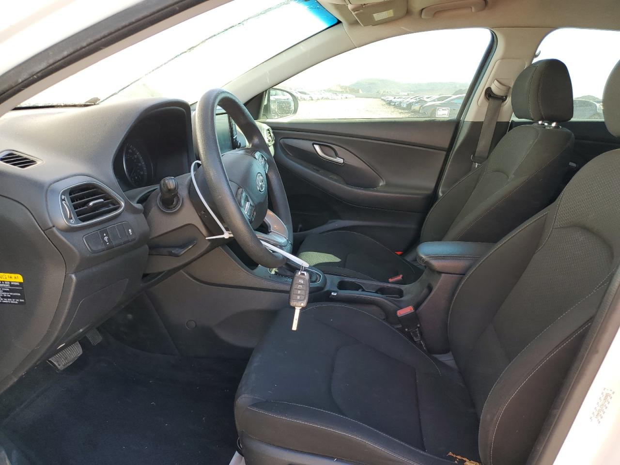 2019 Hyundai Elantra - Image 7