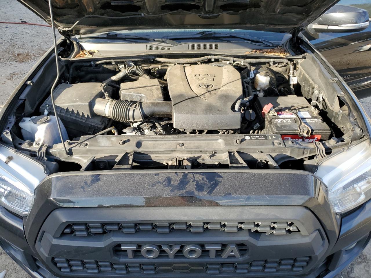 2019 Toyota Tacoma - Image 11