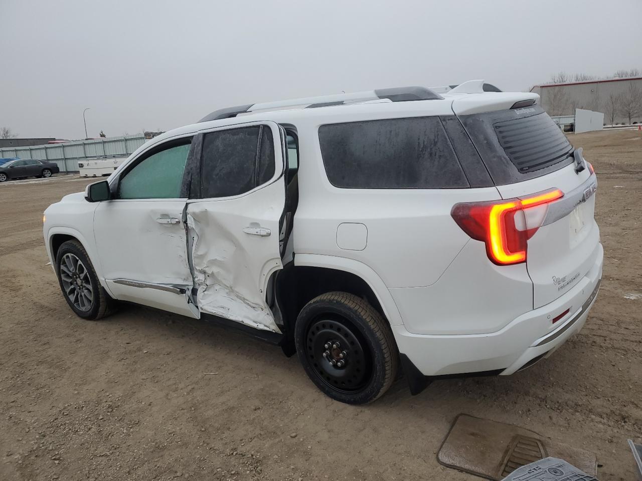 2022 GMC Acadia - Image 2